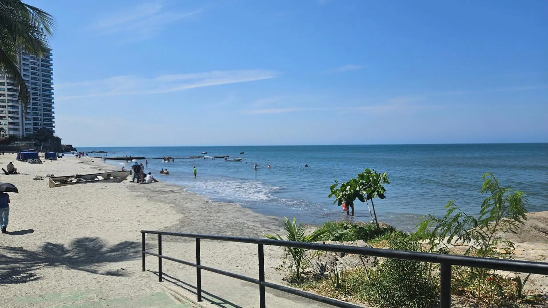 Apartamento Con Piscina Cerca Al Mar Amoblado Rodadero Sur Gaira
